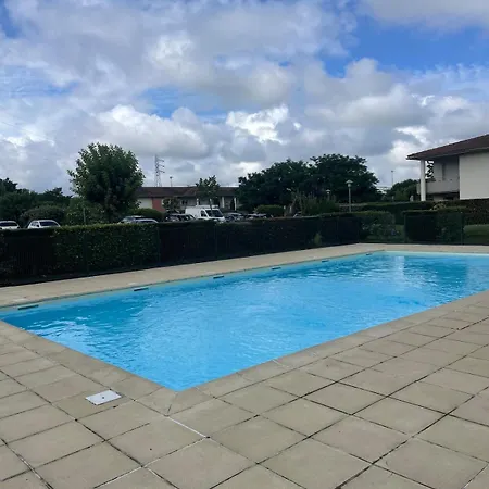 T2 Cosy, Calme Et 2 Parking Prive Avec Piscine